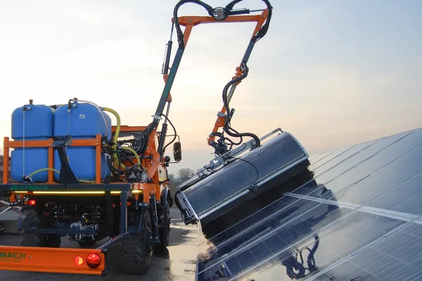 Pulitrice SolarClean per pannelli fotovoltaici e solari hymach 8