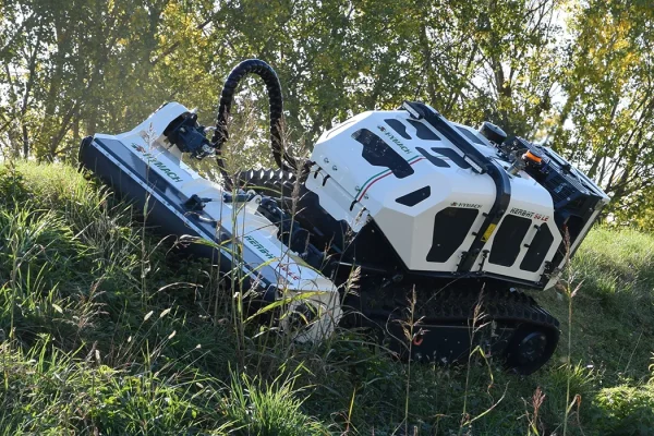hymach robot portattrezzi semovente radiocomandato HERBHY 50 LE